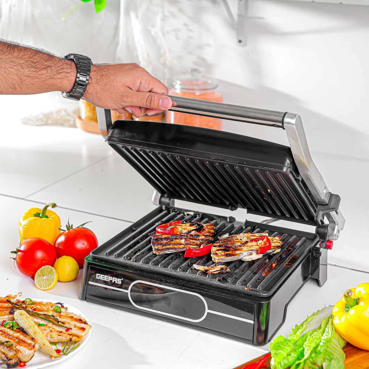 Geepas Digital Stainless Steel Grill Maker – GGM36557