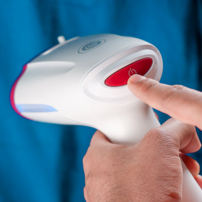 Geepas GGS25021 Handheld Garment Steamer | 1630W Power|  Ceramic Head|  Continuous & Variable Steam|  Detachable Tank|  Auto Shut Off|  Travel-Friendly|  2 Years Warranty