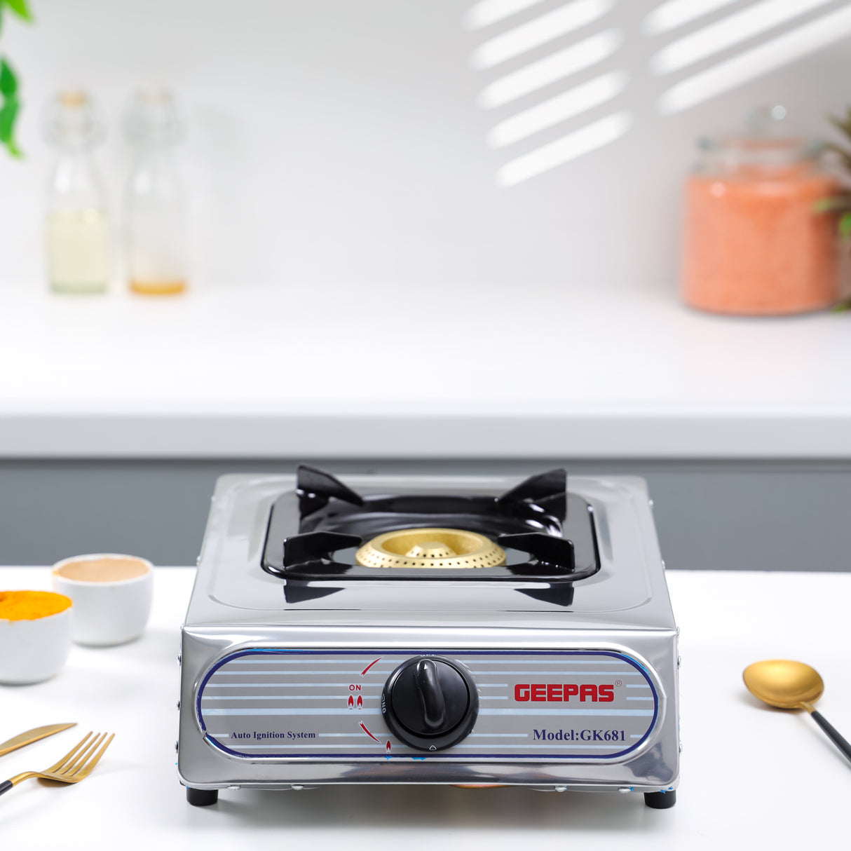Geepas GK681 Stainless Steel Gas Cooker | Single Burner Stove with Large Twin Tube Burner | Auto Ignition System| Fuel Efficient Cast Iron Burner|  2 Years Warranty