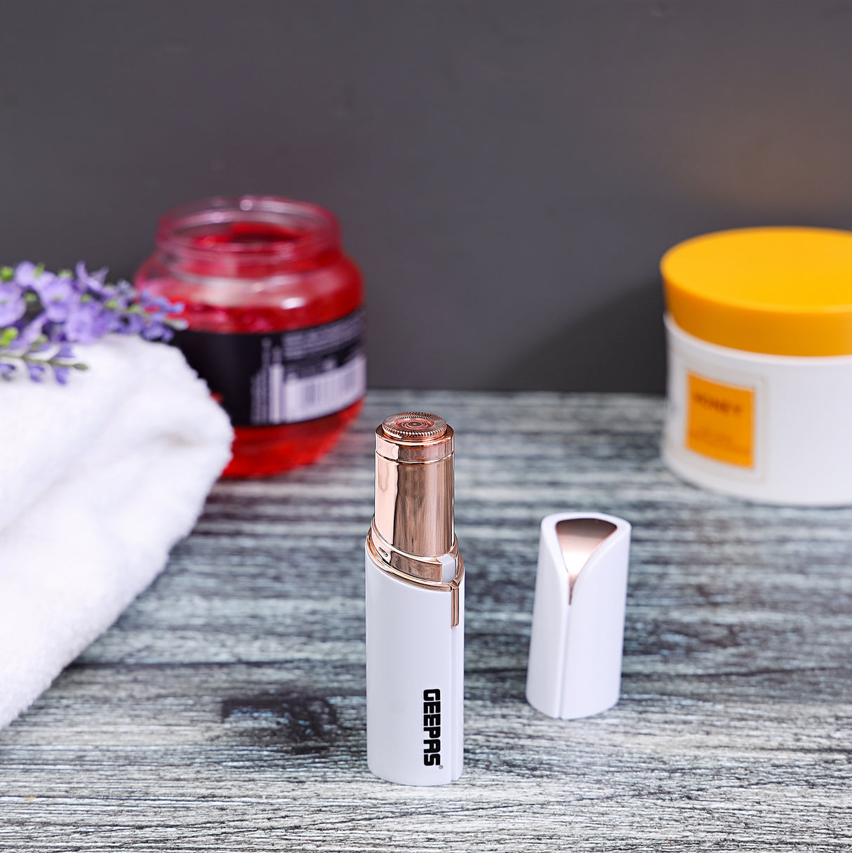 Geepas GLS86039 Built-In Light Lady Shaver | Rechargeable USB Design| Sharp Blade| Indicator Light| On/Off Switch| 45–55 Mins Working Time| DC 5V 1A Input| 8H Charging