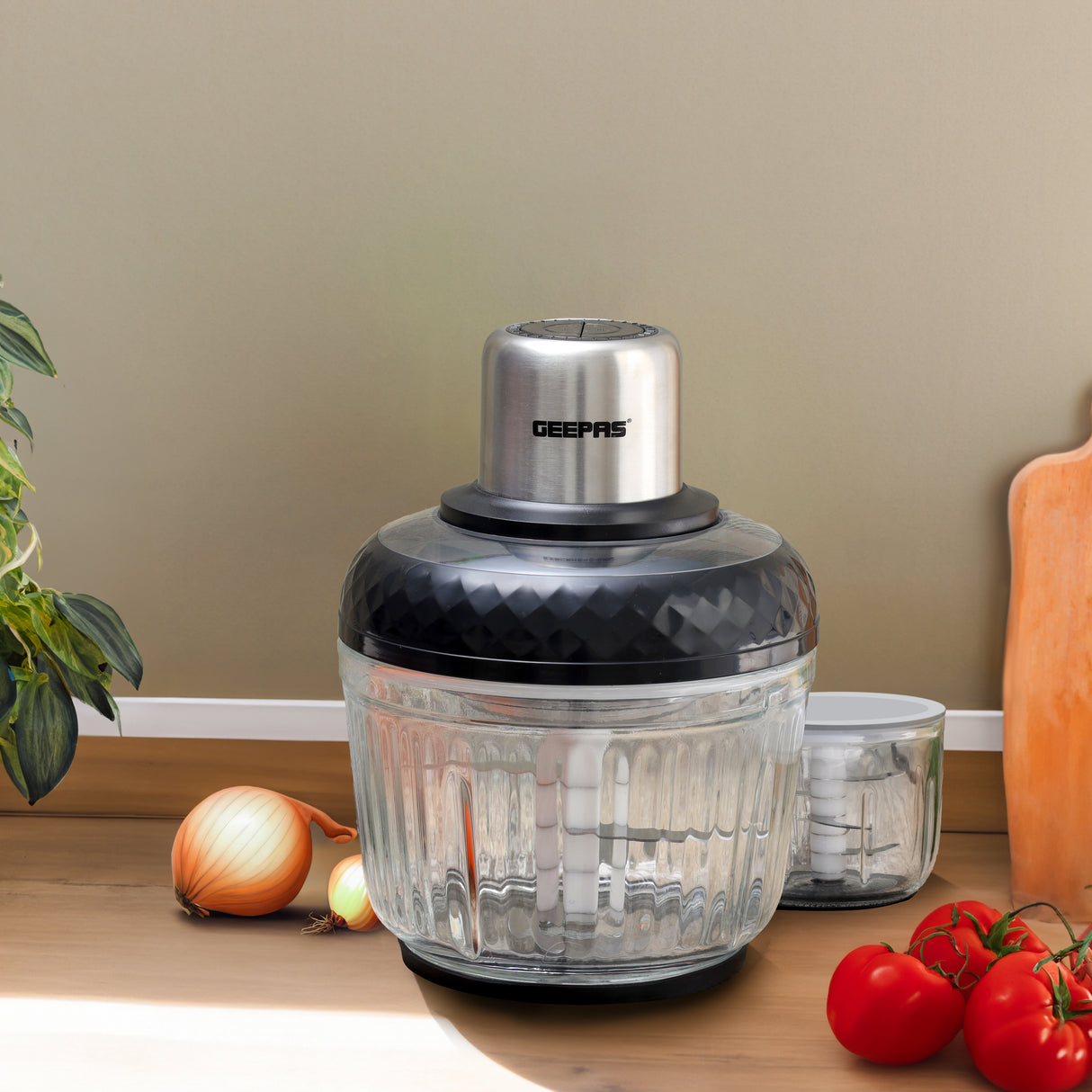 Geepas Multi Chopper- GMC42030/ 500W, 2.5L & 0.3L Cups, Compact Multi-Purpose Chopper with Mincing, Coarse & Fine Cutting/ Stainless Steel, Black & Silver, 2Y Warranty