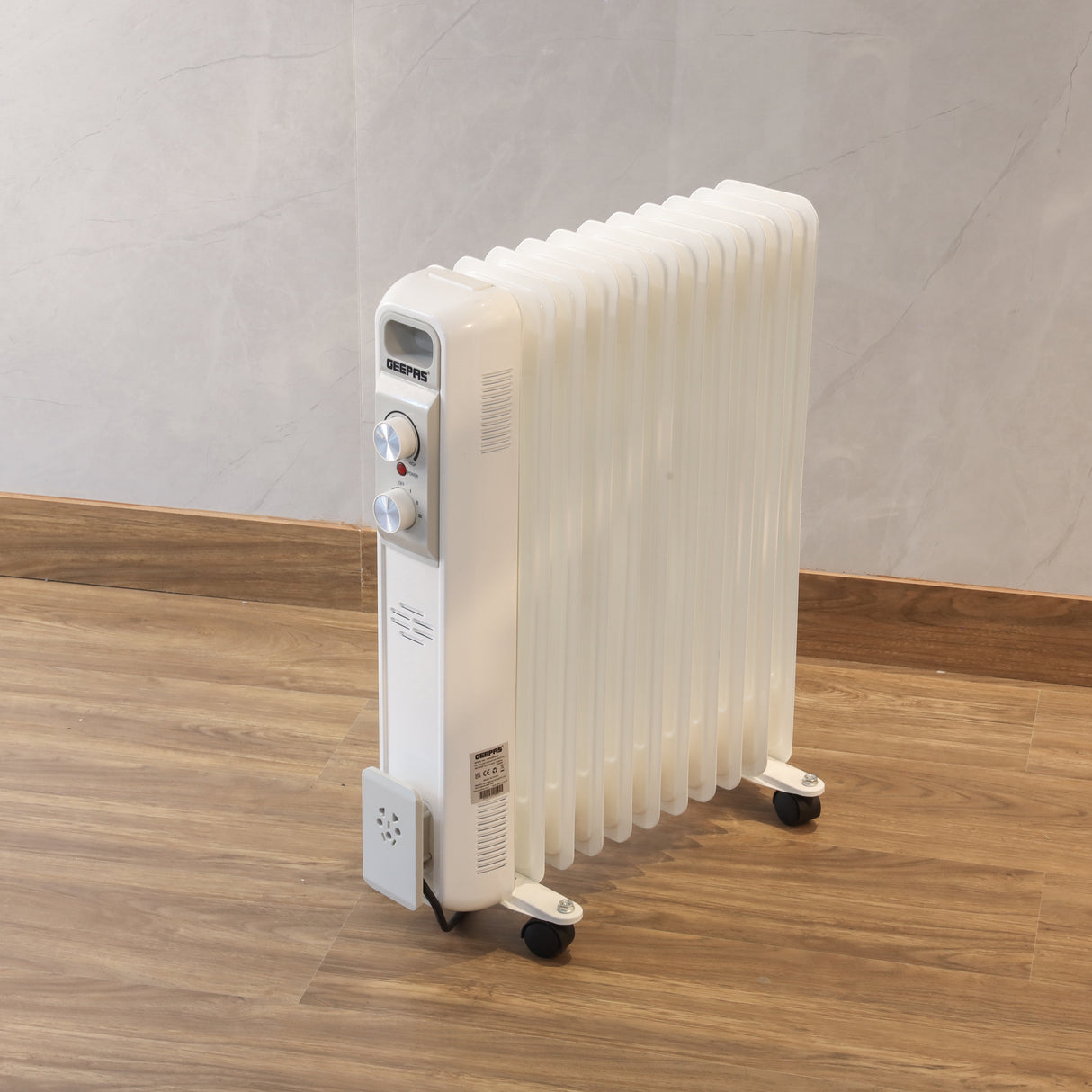 Geepas GRH28534UK 2500W Oil Filled Radiator Heater | 13 Fins| 3 Heat Settings| Adjustable Thermostat| Silent Operation| Overheat & Thermal Safety | 2 Years Warranty