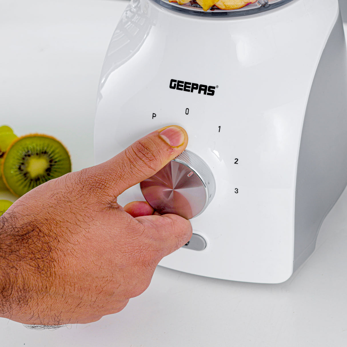 Geepas 3-in-1 Blender- GSB44034N/ 600 W, Powerful Motor with 3 Speed Setting and Pulse/ Transparent Jars with Stainless Steel Blade, Grinder, Chopper Attachment