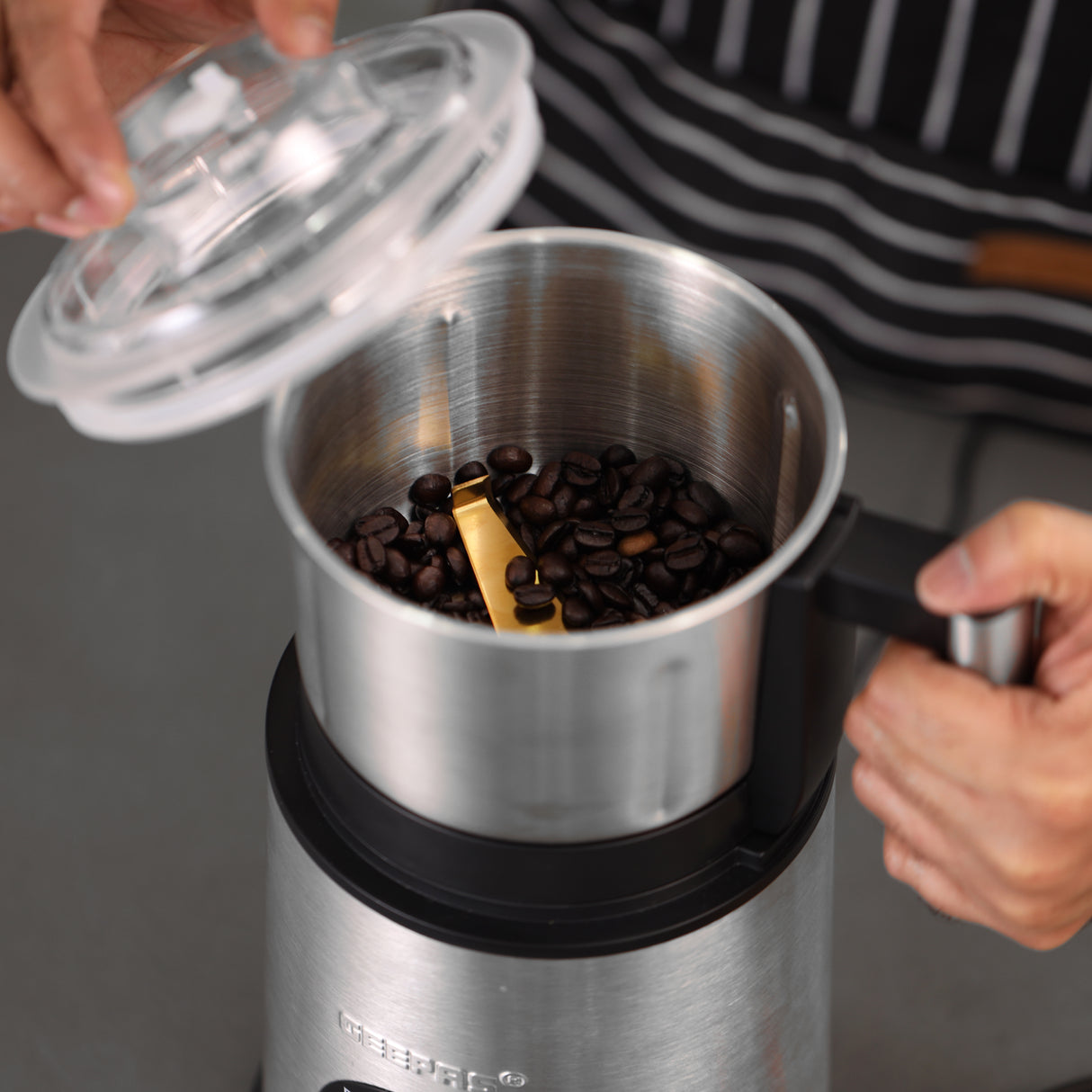 Geepas GSB44050 2-in-1 Blender – 2.2L, 1200W