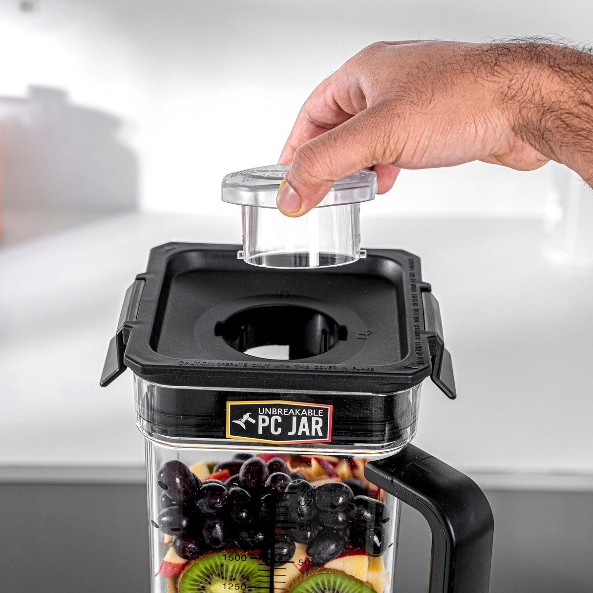 Geepas 2-liter Professional Blender- GSB44078N/ 2000W/  5 Speed Setting & Pulse/ Transparent & Unbreakable Jar with Stainless Steel Blade/  2 Years Warranty, Black