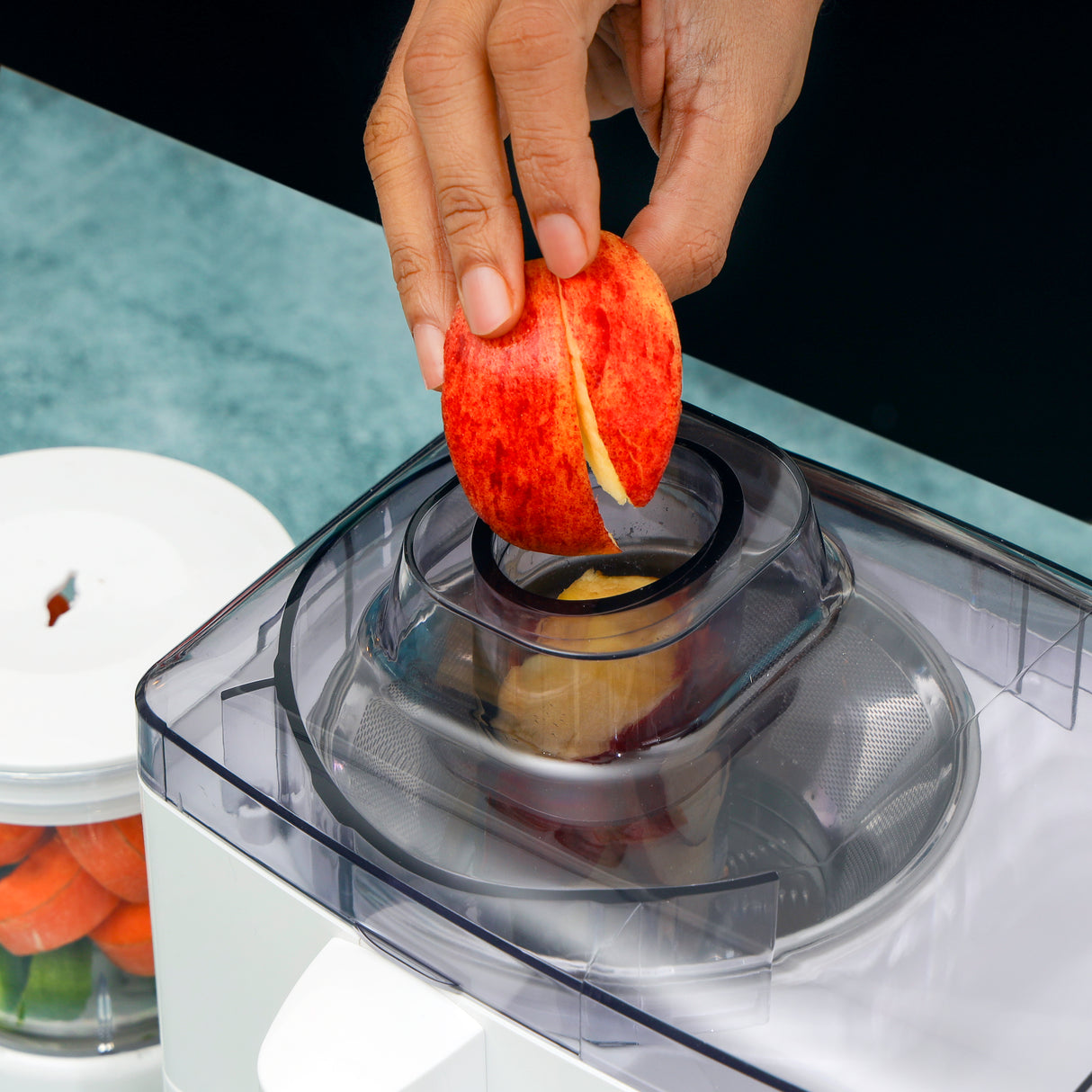 Geepas 650W 4-in-1 Food Processor- GSB6147| Transparent Plastic Jar with Stainless Steel Blades | Overheat  Protection| | 2 Speed Control | 2 Years Warranty| White