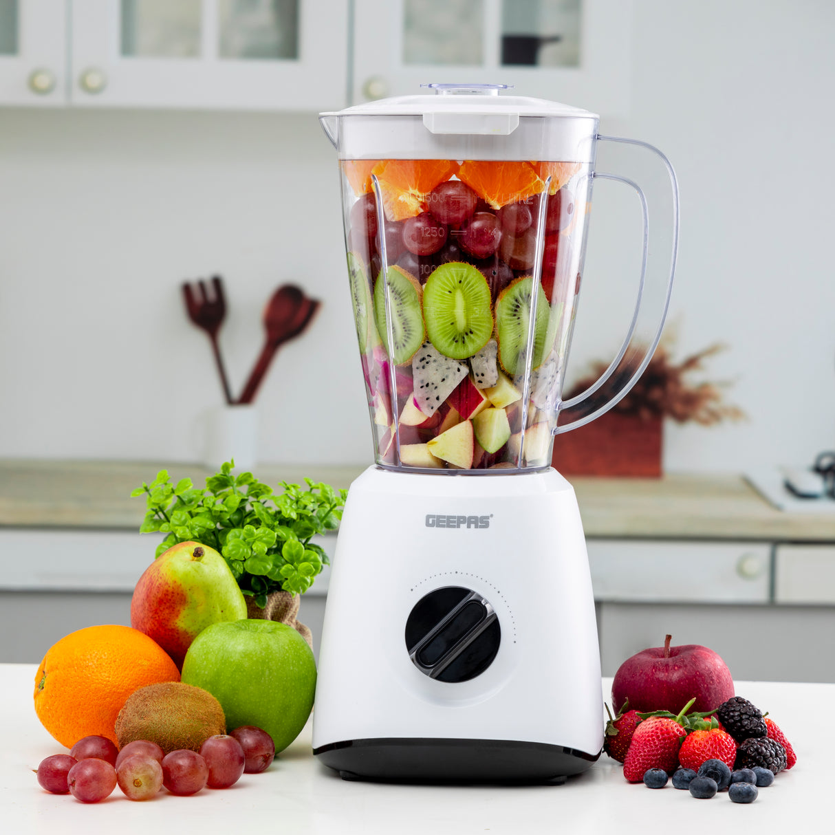 Geepas Blender GSB9894N | 400W Powerful Motor | 2 Speed & Pulse Control | 1.5L Glass Jar with Stainless Steel Cutting Blade | Durable Design with 2 Years Warranty