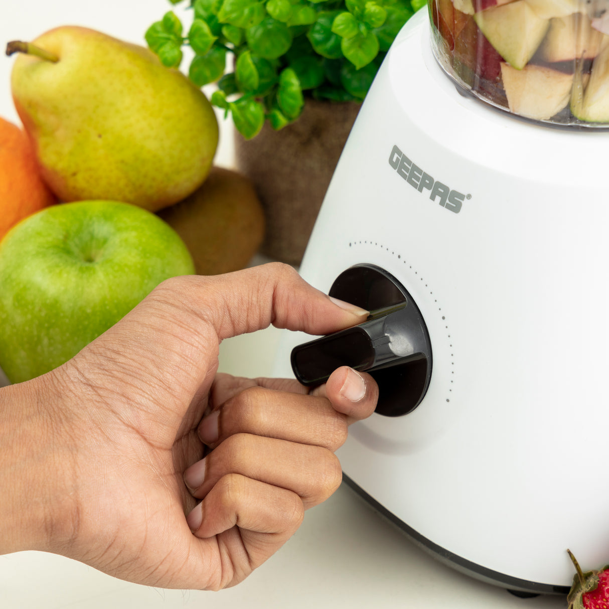Geepas Blender GSB9894N | 400W Powerful Motor | 2 Speed & Pulse Control | 1.5L Glass Jar with Stainless Steel Cutting Blade | Durable Design with 2 Years Warranty