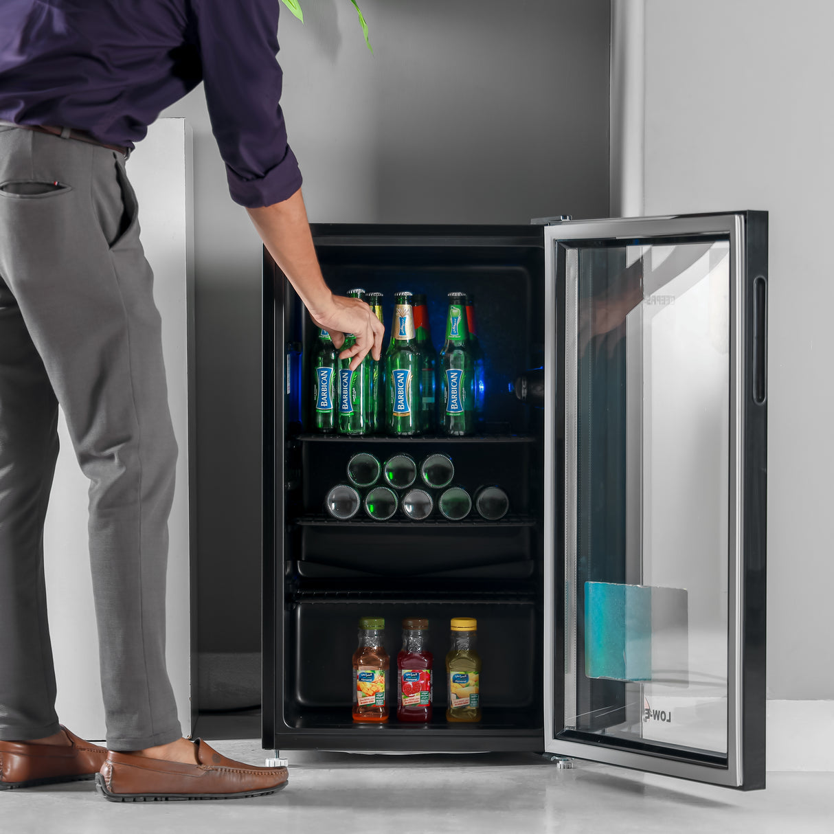 Geepas GSC1223  Showcase Chiller | Single Door Display Fridge | Low Noise, Quick Cooling | LED Light | Black Finish | Energy Efficient Beverage Cooler | 1 Year Warranty