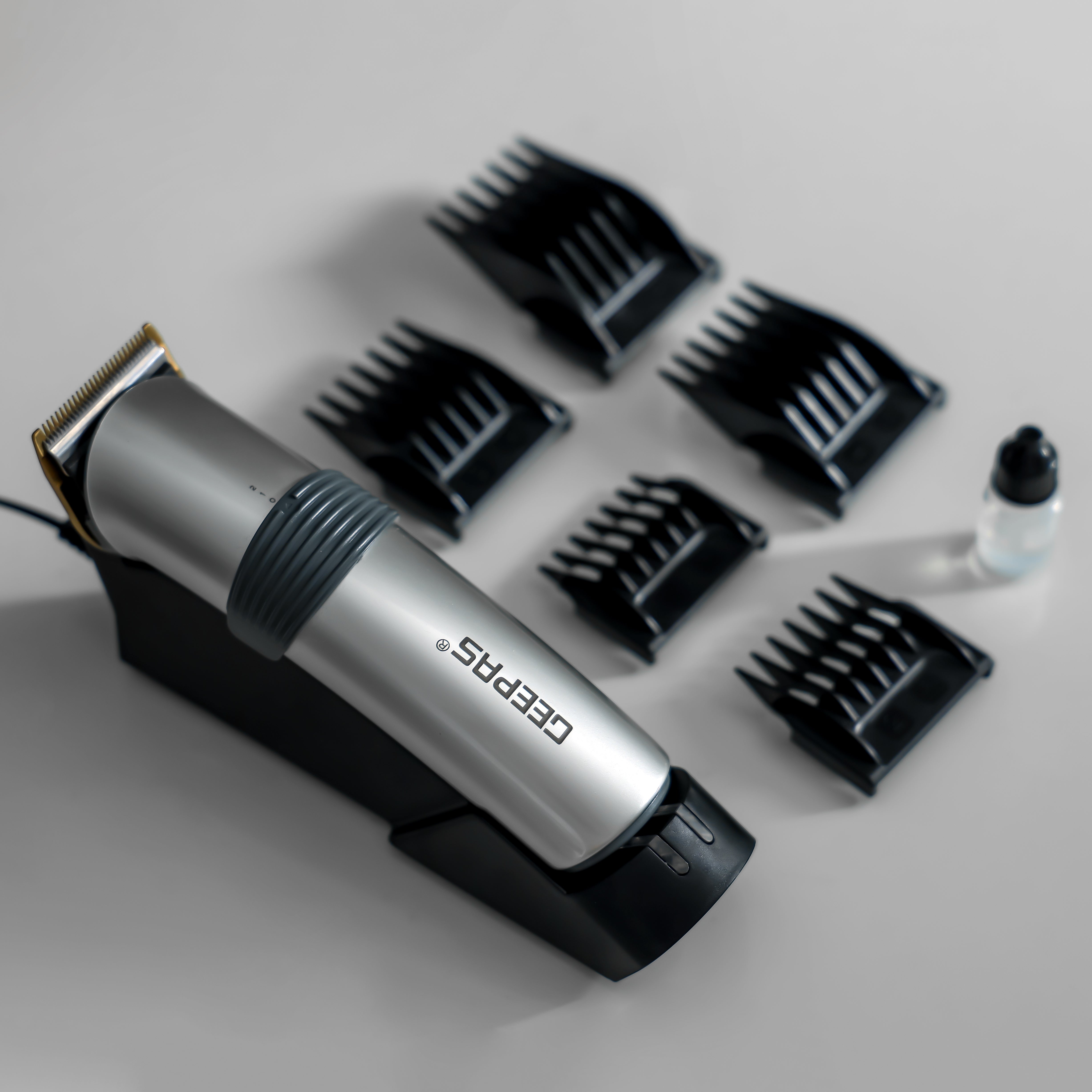 Geepas GTR8684 Professional Hair Clipper