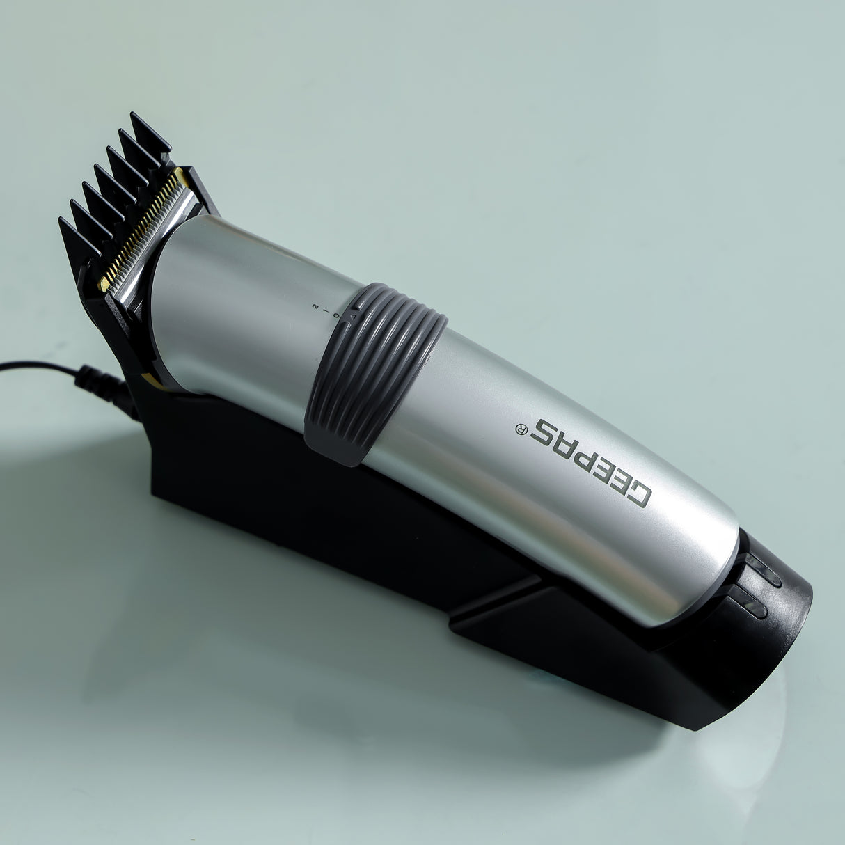 Geepas GTR8684 Professional Hair Clipper | Cordless & Rechargeable Trimmer with Stainless Steel Blade |Adjustable Razor | 5 Combs | Brush, Oil & 8-Hour Charging