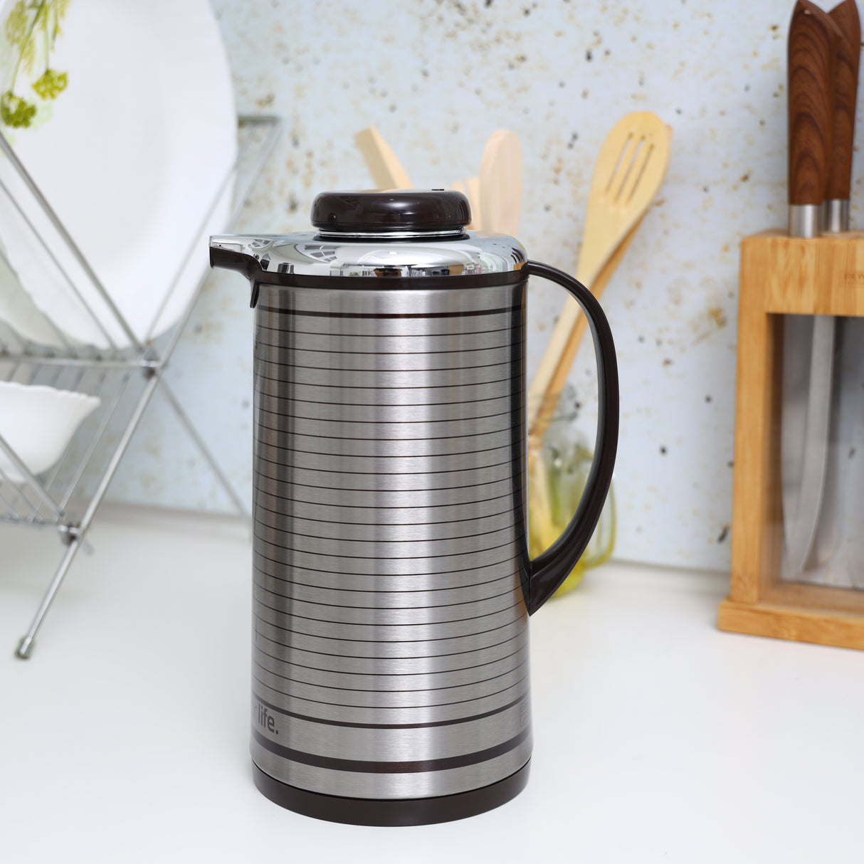 Geepas GVF5258  Vacuum Flask |1.0 Litre| Double Wall Insulation Keeps Beverages Hot & Cold for Long Hours | Durable Stainless Steel Body | Elegant Design | Easy to Clean