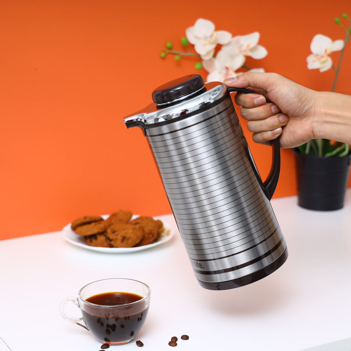 Geepas GVF5258  Vacuum Flask |1.0 Litre| Double Wall Insulation Keeps Beverages Hot & Cold for Long Hours | Durable Stainless Steel Body | Elegant Design | Easy to Clean