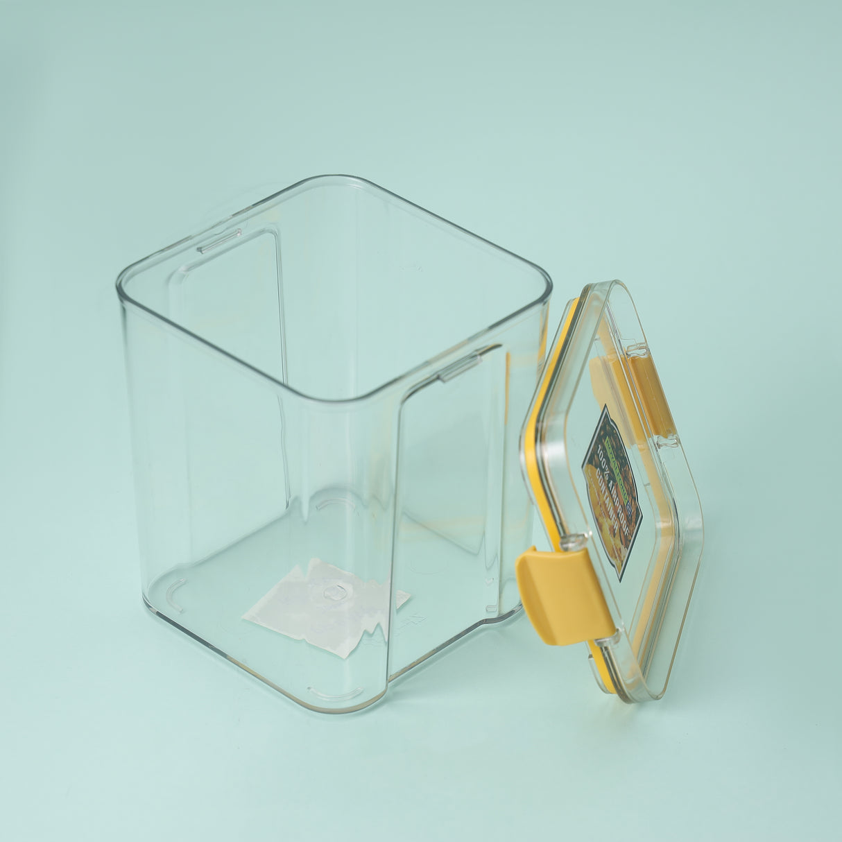 Royalford RF11258 Airtight Container 700ml| BPA-free plastic, leak-proof locking lid & silicone seal| stackable design, freezer-safe use, and clear body for easy storage|