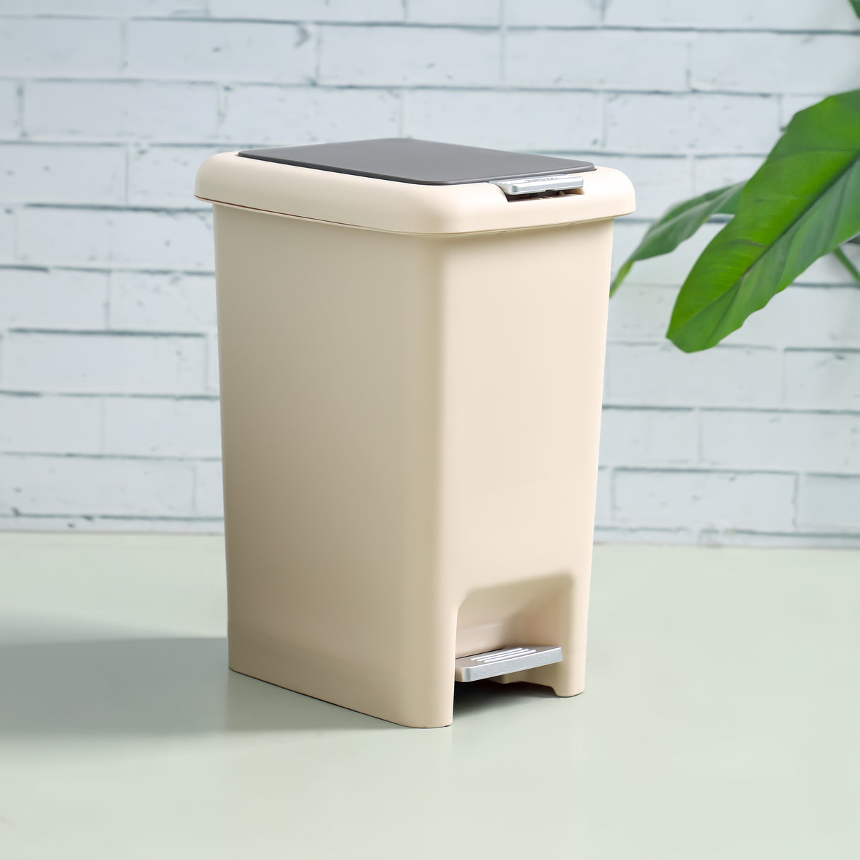 Royalford RF12245 10L Plastic Dust Bin | Compact Hands-Free Hygienic Waste Bin | Durable Premium Plastic Design | Foot Pedal & Double Covered Lid for Home & Office Use