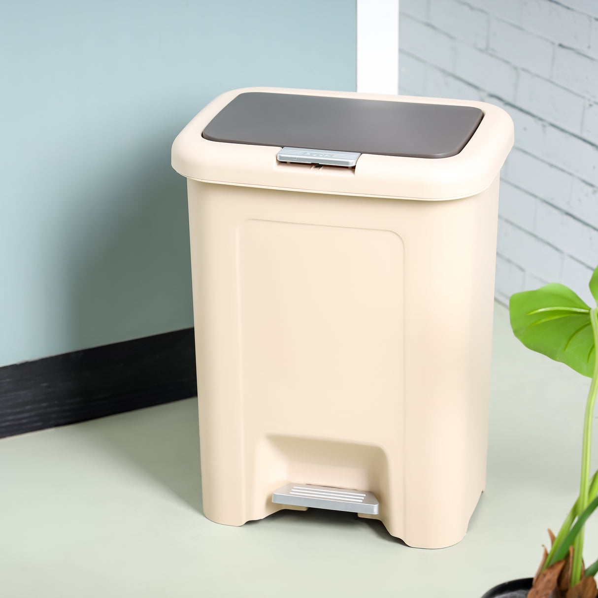 Royalford RF12247 18L Plastic Dust Bin | Foot Pedal & Double Lid for Home, Kitchen & Office Use | Hands-Free Hygienic Waste Disposal with Durable Premium Design