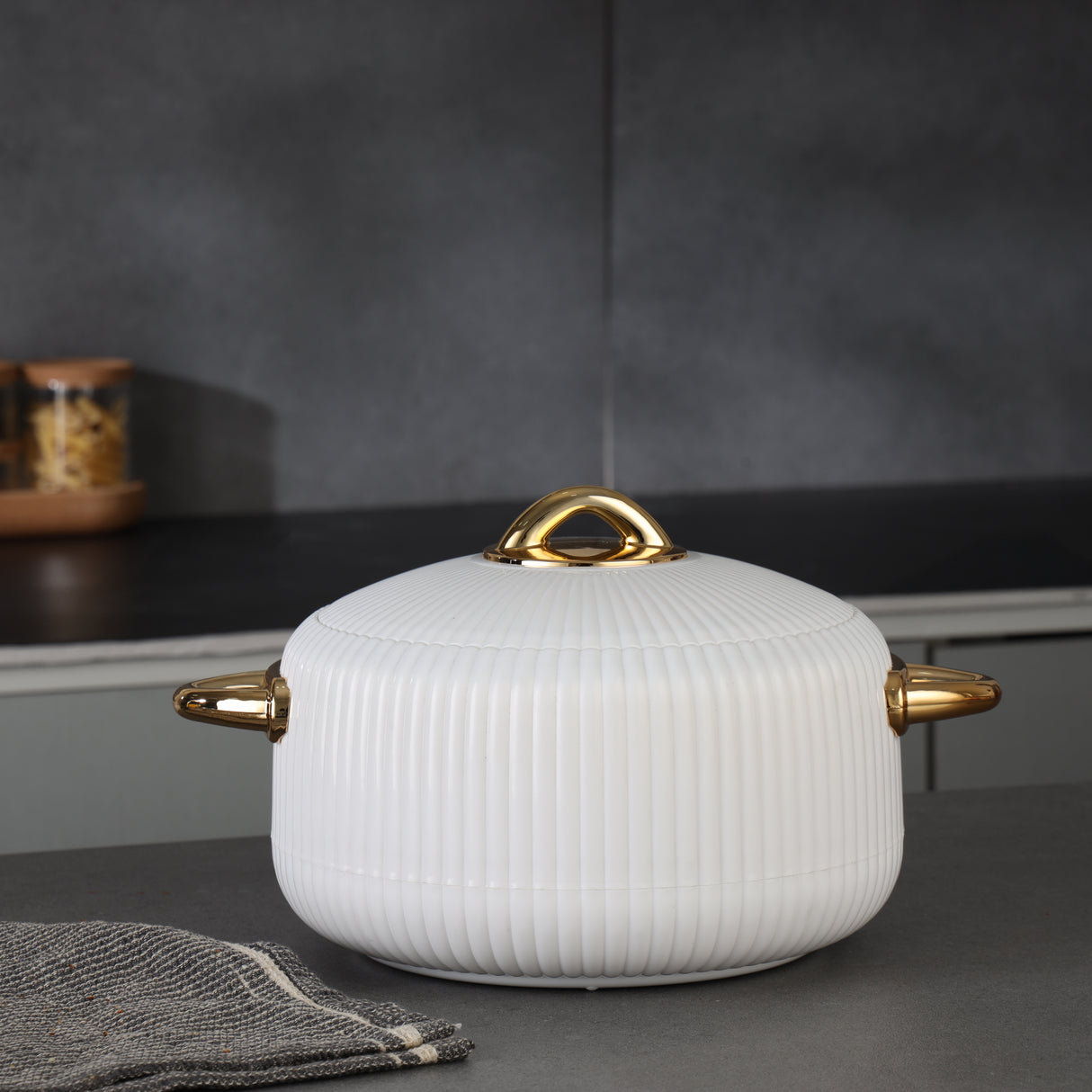 Royalford RF12711 2800ml Pearl Insulated Hot Pot |  Stainless Steel Inner Casing | Super PU Insulation | Firm Twist Lock Lid & Durable PP Outer Body for Hot Food Storage