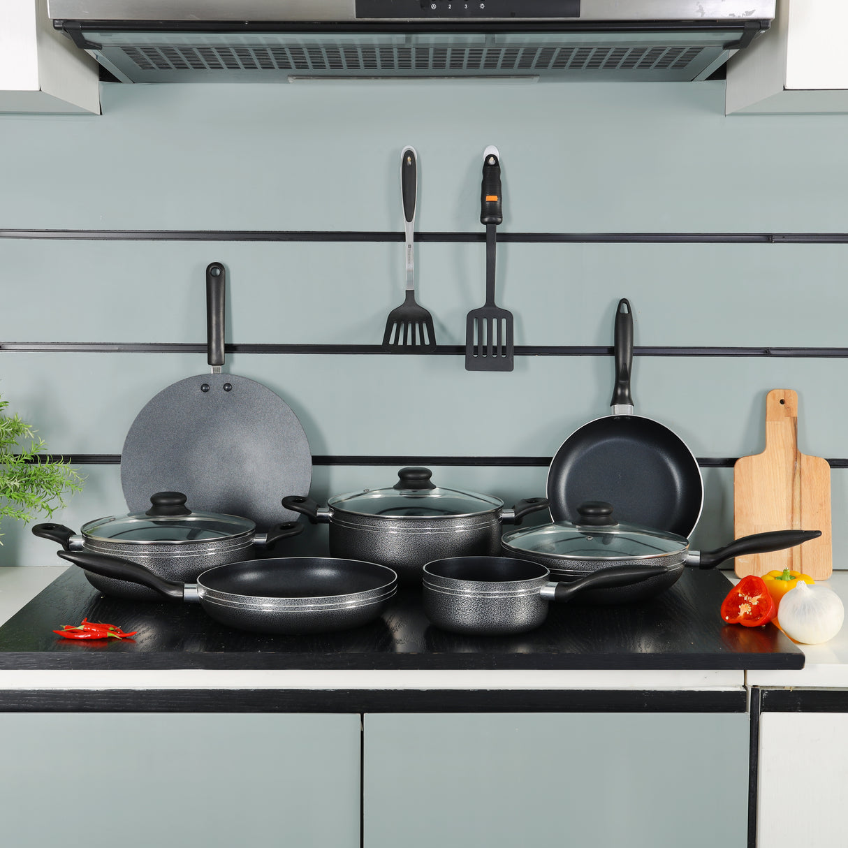 Royalford 12pcs non-stick cookware set RF5858– includes casseroles, frypans, saucepans & utensils. Durable, easy to clean & perfect for all stovetops