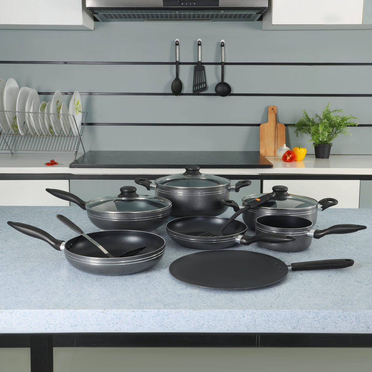 Royalford 12pcs non-stick cookware set RF5858– includes casseroles, frypans, saucepans & utensils. Durable, easy to clean & perfect for all stovetops