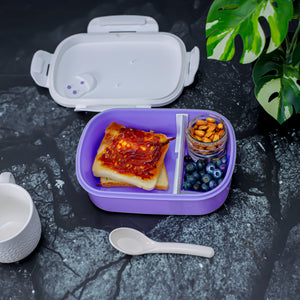Royalford RF7223 Lunch Box 950ml| airtight lid with secure locking clips| made from durable food-grade material| Ideal for leak-proof storage, keep meals fresh|