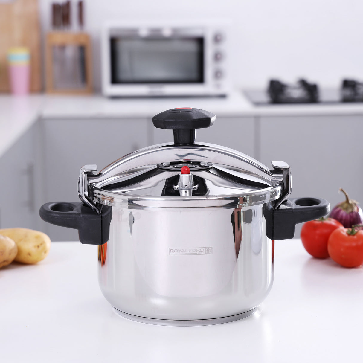 Royalford RF9649 Stainless Steel Pressure Cooker 5 Litre | Compact Family Induction Compatible Pressure Cooker | Advanced Multi-Safety Device | Extra Thick Durable Body