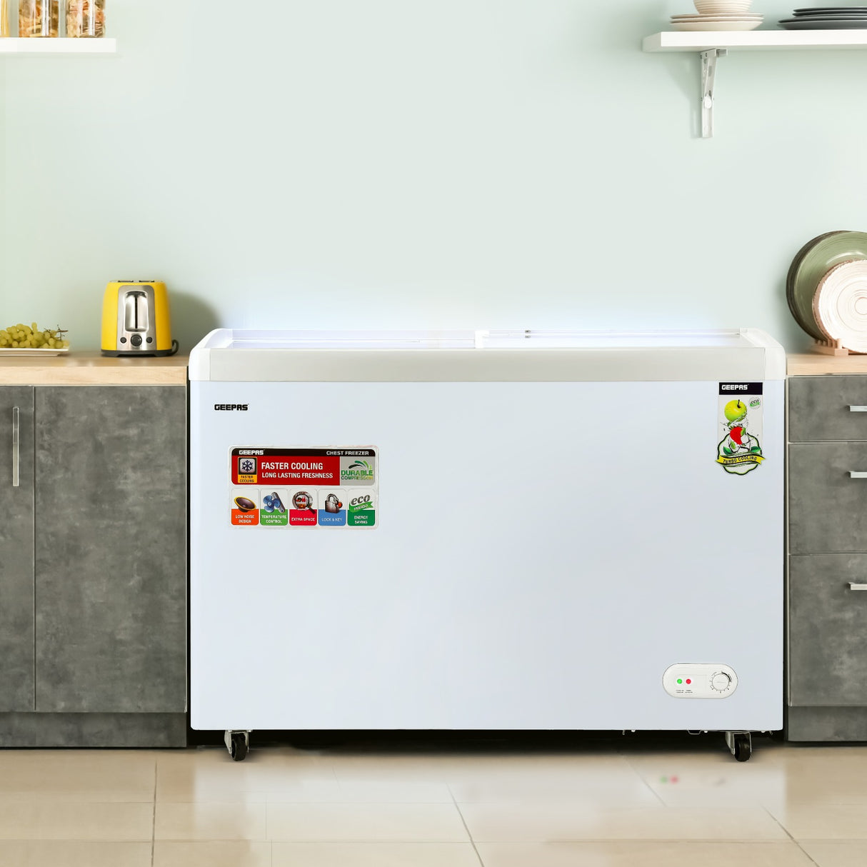 Geepas GCF4220SG Chest Showcase Freezer |425L Convertible Freezer & Fridge| Adjustable Thermostat| Sliding Glass Door| Fast Freezing Function| Lock & Key| 1-Year Warranty