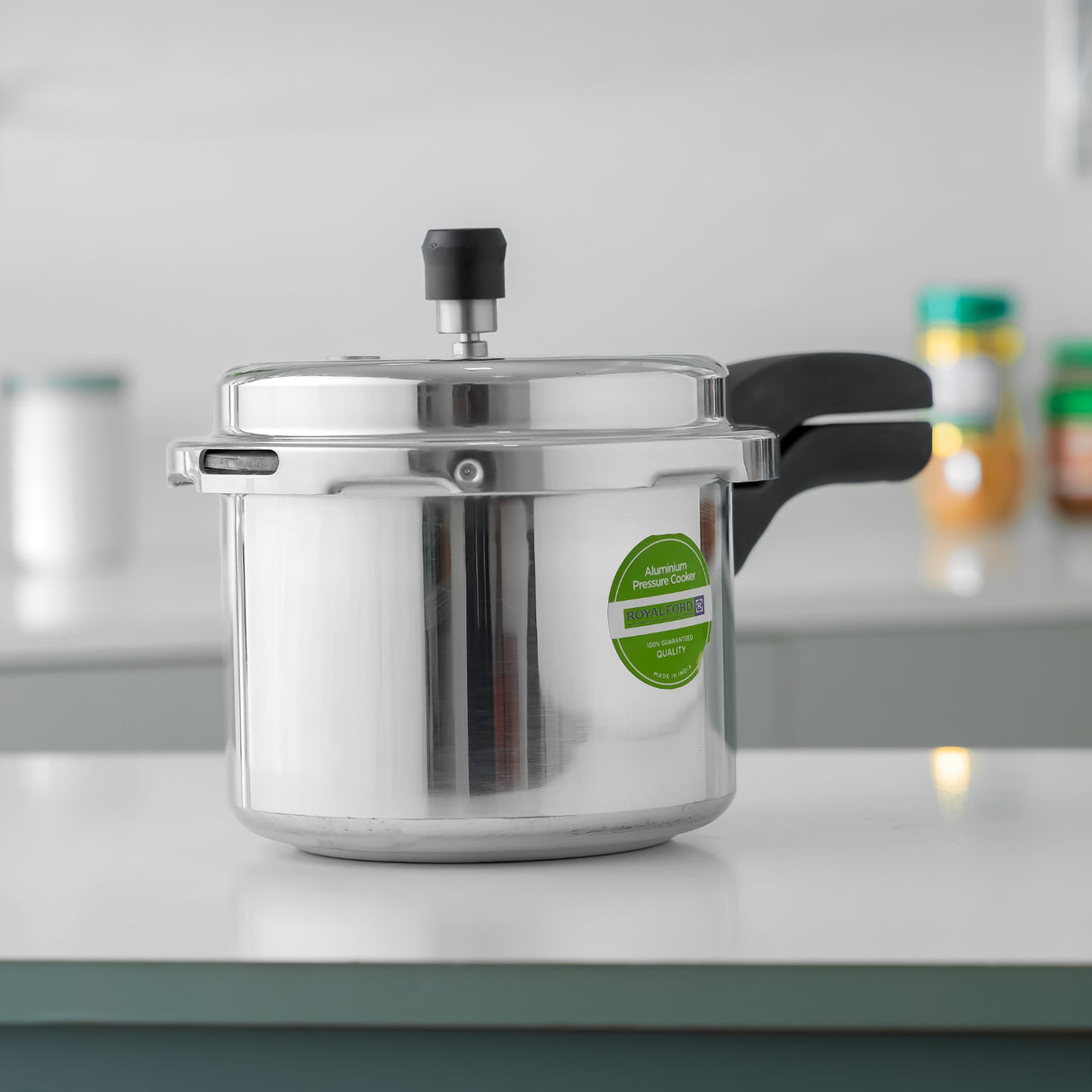 Royalford RF11941NS 3L Aluminium Pressure Cooker | Improved Pressure Regulator | Anti-Implosion Lid | Stepped Bottom Design | Strong Ergonomic Handle | 2-Year Warranty