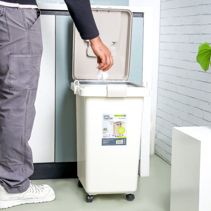 Royalford 45L Sorting Trash Can- RF12249| Premium-Quality Plastic Bin Interlocking Clips to Tag Bins, with Lid and Wheels| Trash Can for Hospitals, Restaurants, Societies, Parks, Malls, Etc.