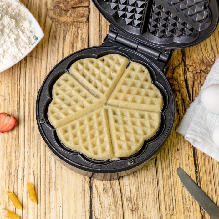 Heart Waffle Maker, Temperature Control, GWM36538 - Power On & Ready  Indicator, Non-Stick Cooking Plate, Easy